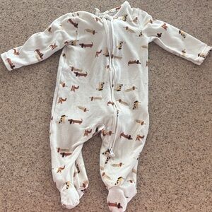 Neutral Cream Baby Footed One-Piece Zipper Pajamas with Dog Print